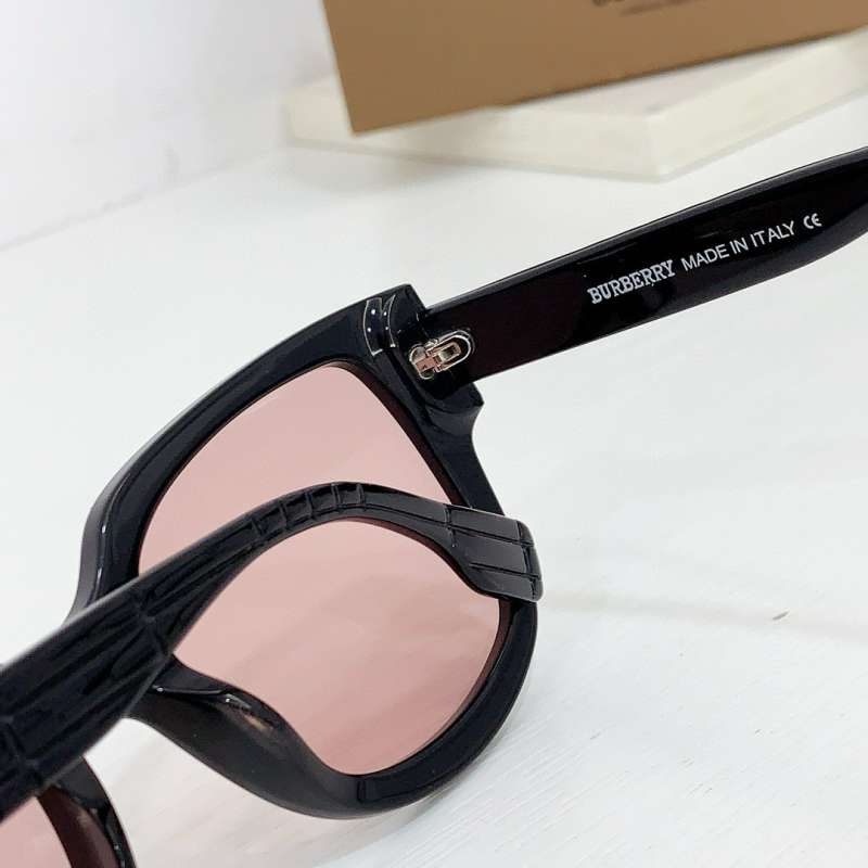Picture of Burberry Sunglasses _SKUfw55769641fw